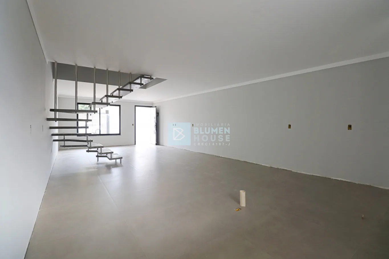 Sobrado com excelente padrão de acabamento no bairro da Velha! — foto 7