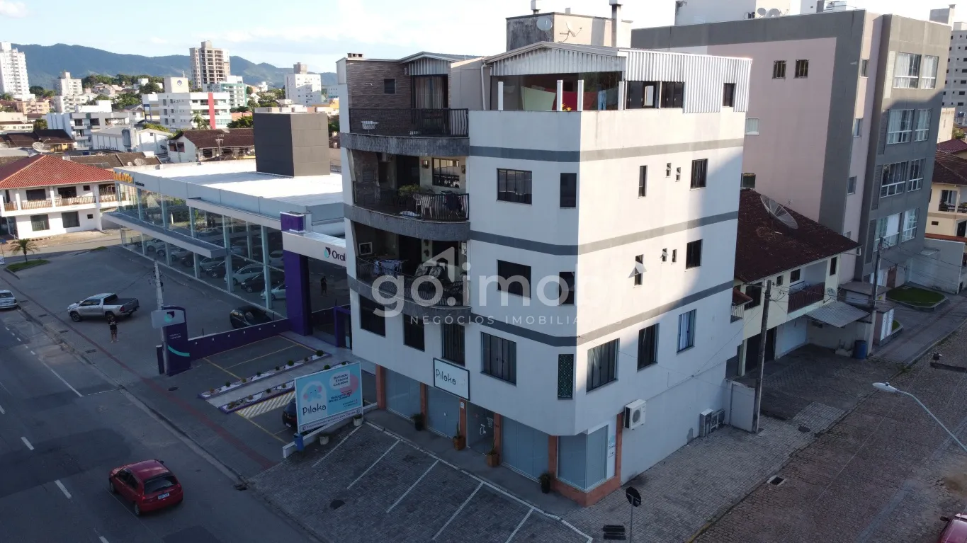 Imóvel comercial / residencial com rendimento locatício, localizado em uma das principais avenidas de Indaial. — foto 2
