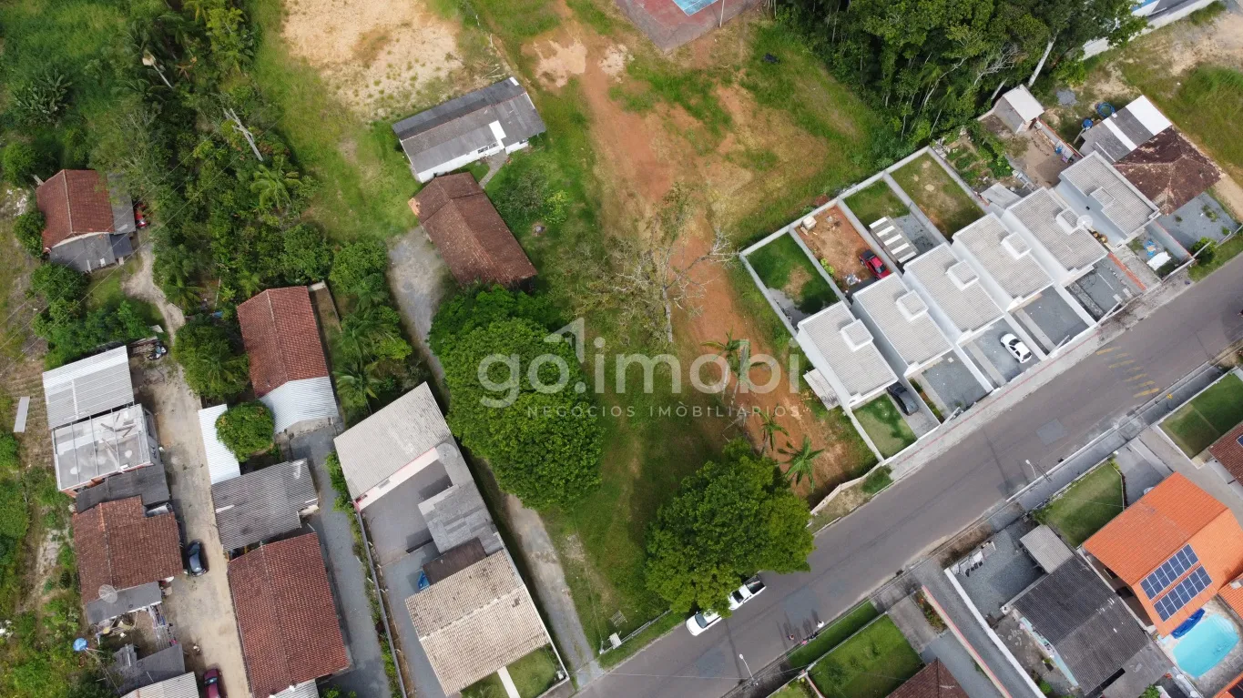 Amplo terreno com topografia plana, para empreendimento residencial ou comercial; - foto 1