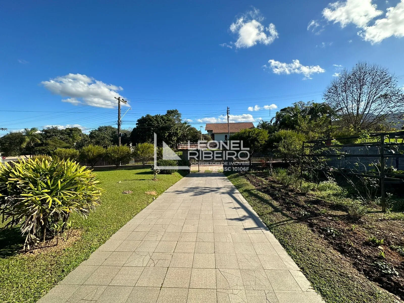 Casa à venda com 3 dormitórios no bairro Araponguinhas em Timbó/SC — foto 3