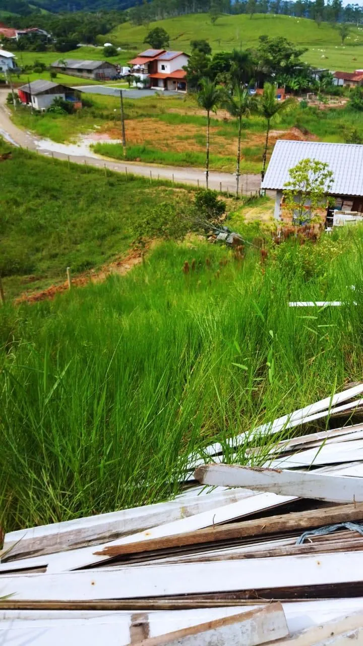 Terreno com vista panorâmica, com 1.350 m² no bairro Escalvadinho em Navegantes. Local com bom acesso fica apenas 500 metros da Rodovia SC414 — foto 5