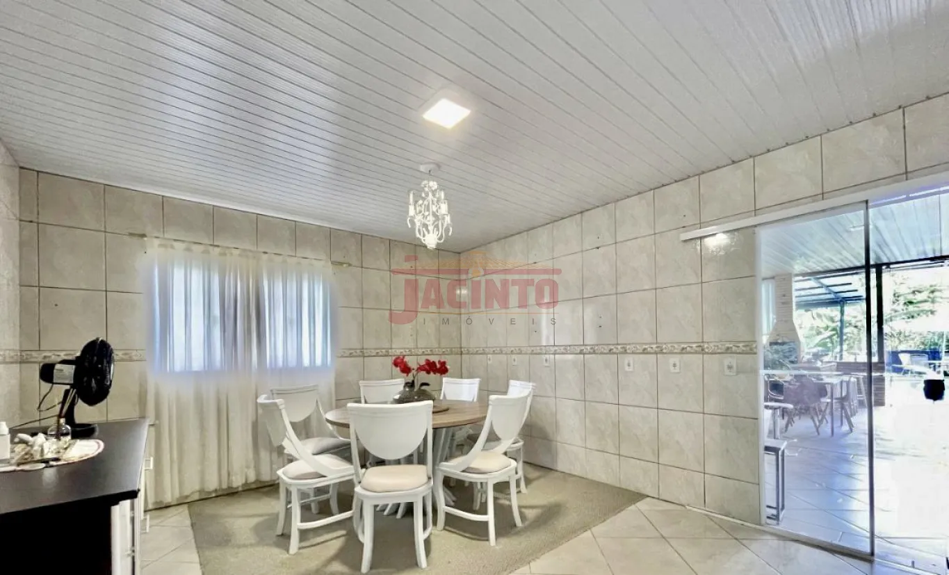 Imóvel com 1 casa, 1 sobrado e 1 galpão no bairro Belchior Central. — foto 7