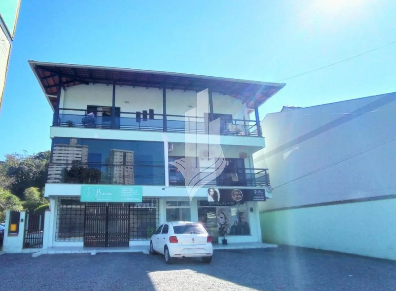 Prédio comercial e residencial no Bairro da Velha - foto 1