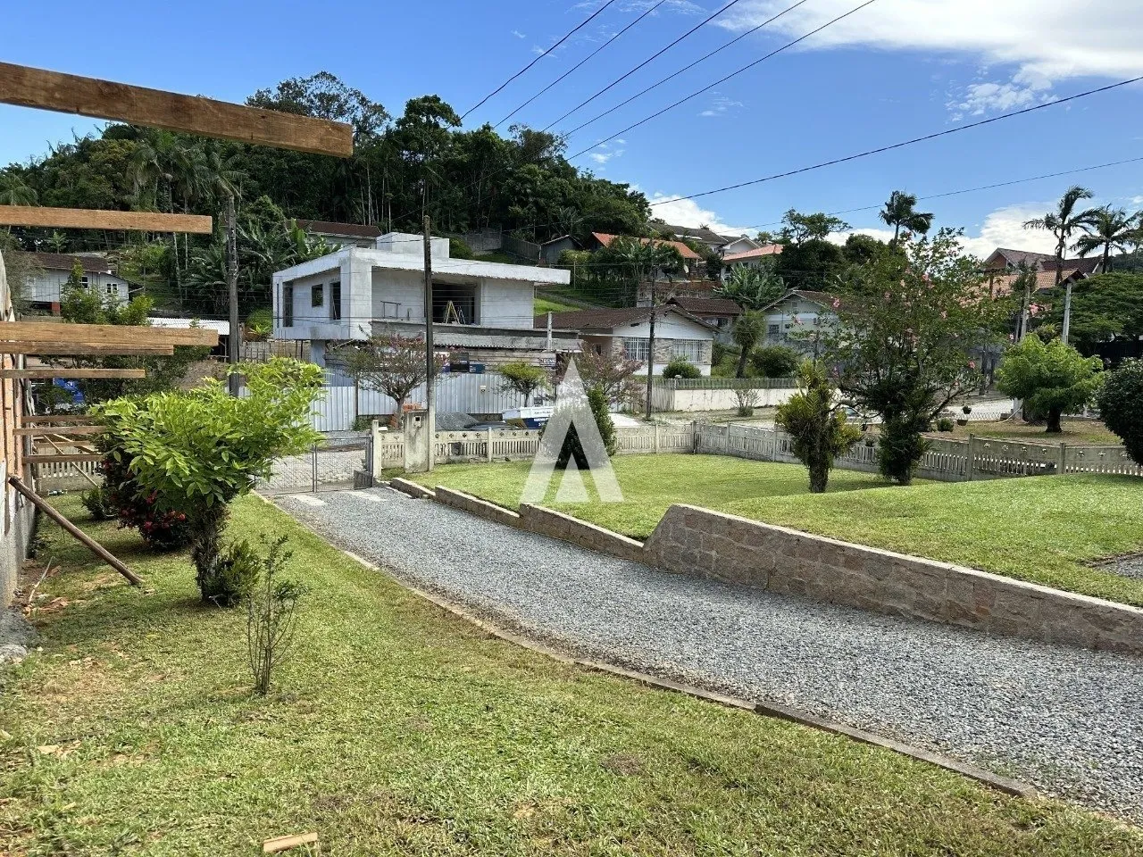 Terreno à venda no bairro América em Joinville, por R$ 1.650.000.00. — foto 2