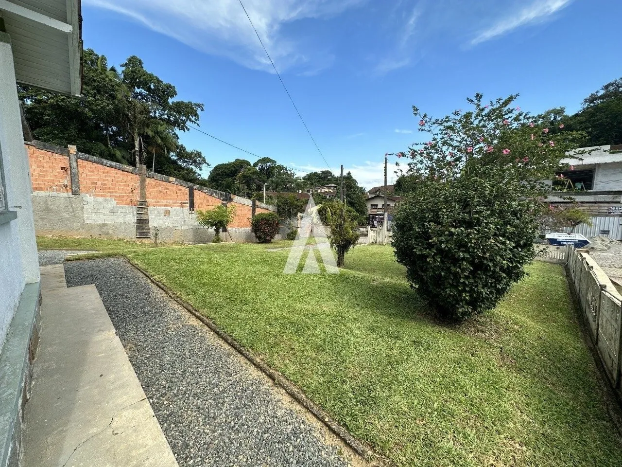 Terreno à venda no bairro América em Joinville, por R$ 1.650.000.00. — foto 3