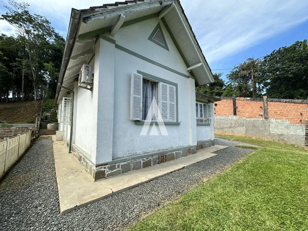 Terreno à venda no bairro América em Joinville, por R$ 1.650.000.00. — foto 4