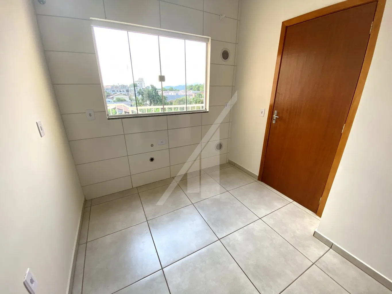 SOBRADO COM 02 DORMITÓRIOS, LOCALIZADO NO BAIRRO ÁGUA VERDE, EM BLUMENAU — foto 4