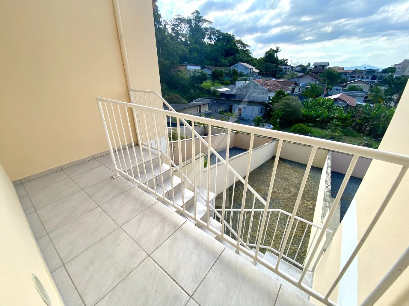 SOBRADO COM 02 DORMITÓRIOS, LOCALIZADO NO BAIRRO ÁGUA VERDE, EM BLUMENAU — foto 6