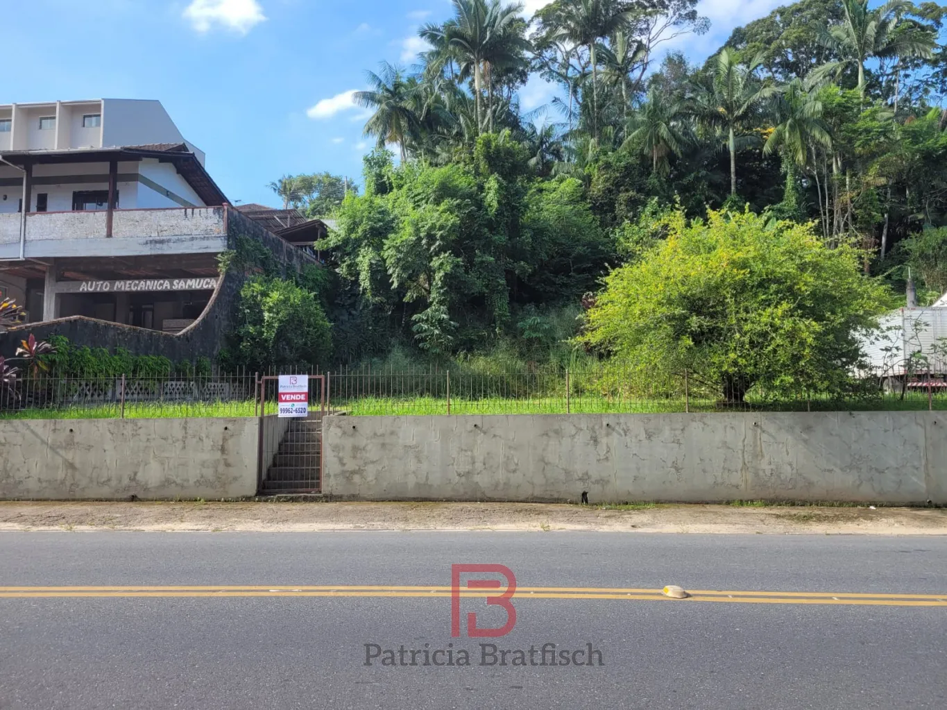 Terreno em corredor de serviço. Comercial e ou residencial. Frente para rua Julio Michel ZR3/CS2. — foto 5