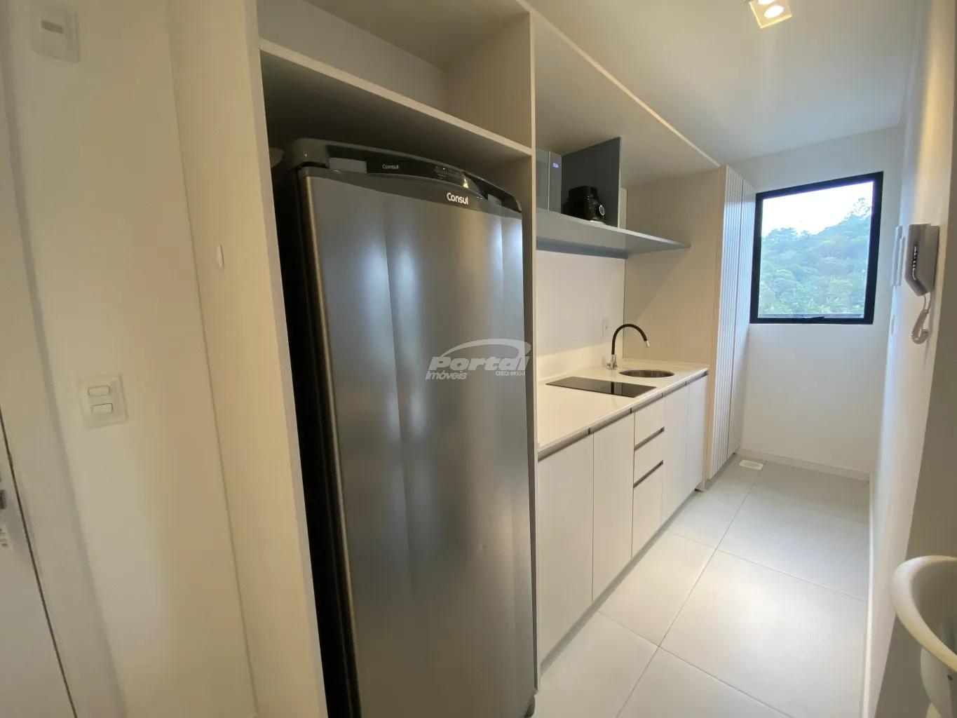 Apartamento mobiliado 1 dormitório disponível para locação no Bairro Centro em Blumenau — foto 2