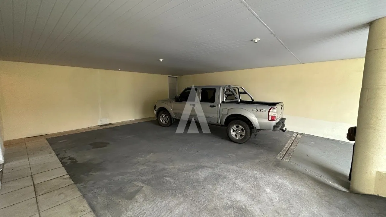 Casa com 1 suíte(s) mais 3 quarto(s) à venda no bairro Bom Retiro em Joinville, por R$ 850.000.00. — foto 7