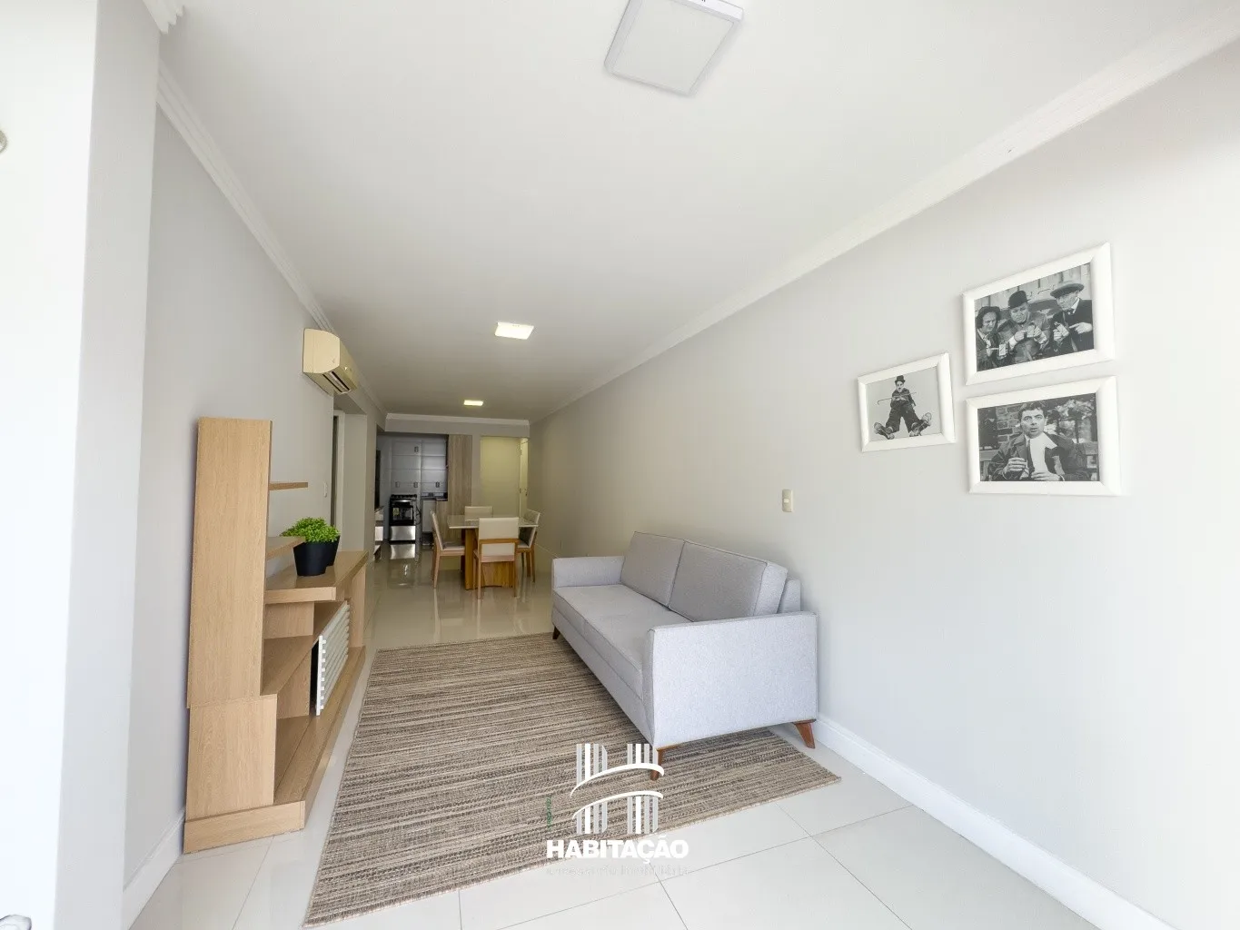 Apartamento com terraço amplo | 02 Dorm ( 01 suíte) próx FURB — foto 4