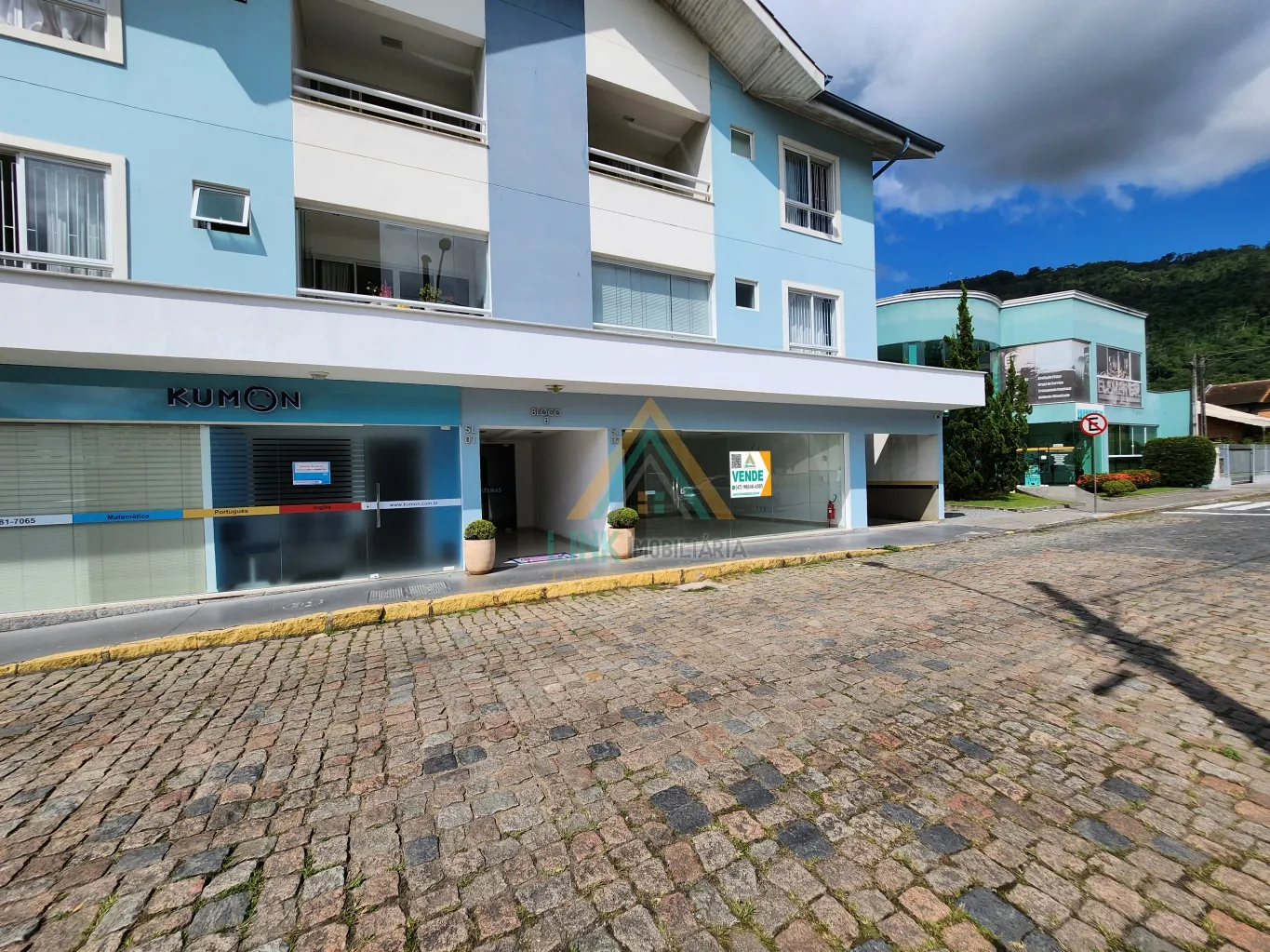 Sala Comercial no Centro da Cidade de Pomerode, com 53,65m de Área Privativa e Área Total de 63,87m. — foto 2