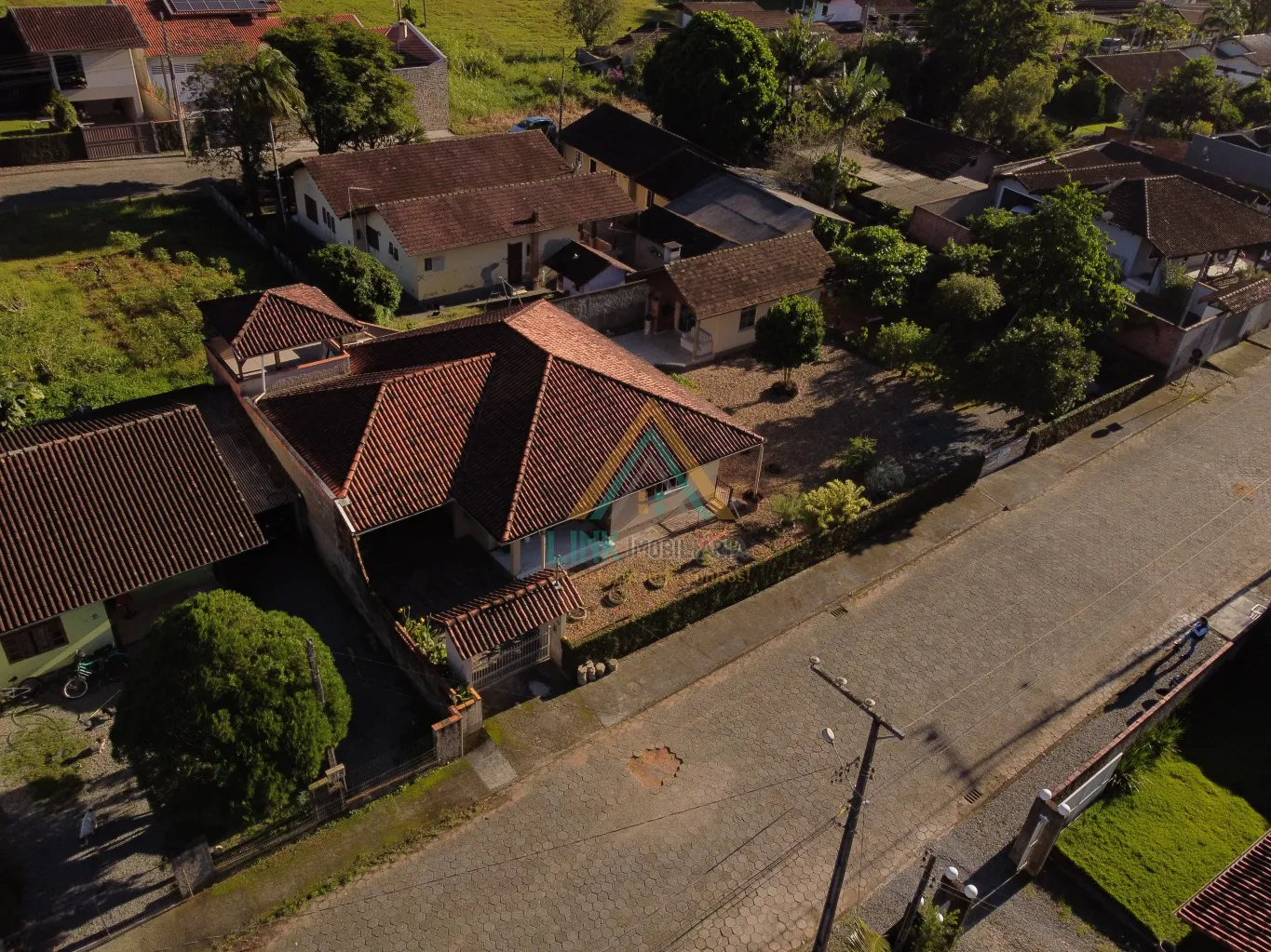 Excelente Casa de Alvenaria no bairro Testo Central na cidade de Pomerode com 182,18m, edificada num terreno com 723,63m. — foto 3