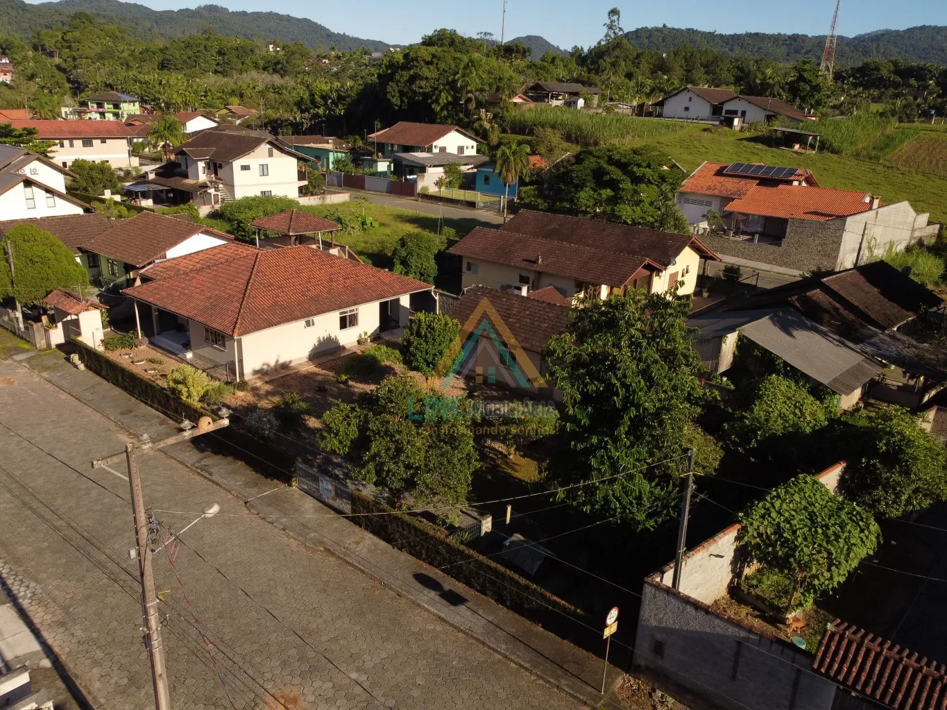 Excelente Casa de Alvenaria no bairro Testo Central na cidade de Pomerode com 182,18m, edificada num terreno com 723,63m. — foto 7