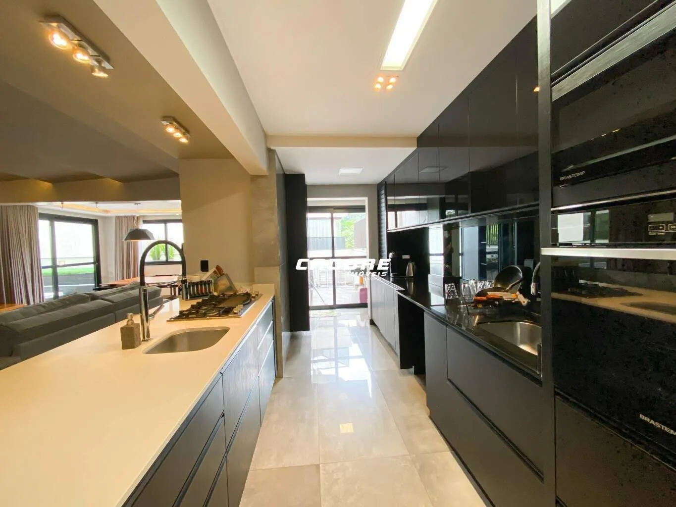 Belíssimo apartamento mobiliado com 02 quartos no bairro Victor Konder | Cadore Imóveis — foto 3