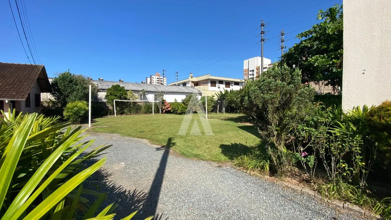 Terreno à venda no bairro Glória em Joinville, por R$ 1.400.000.00. — foto 3