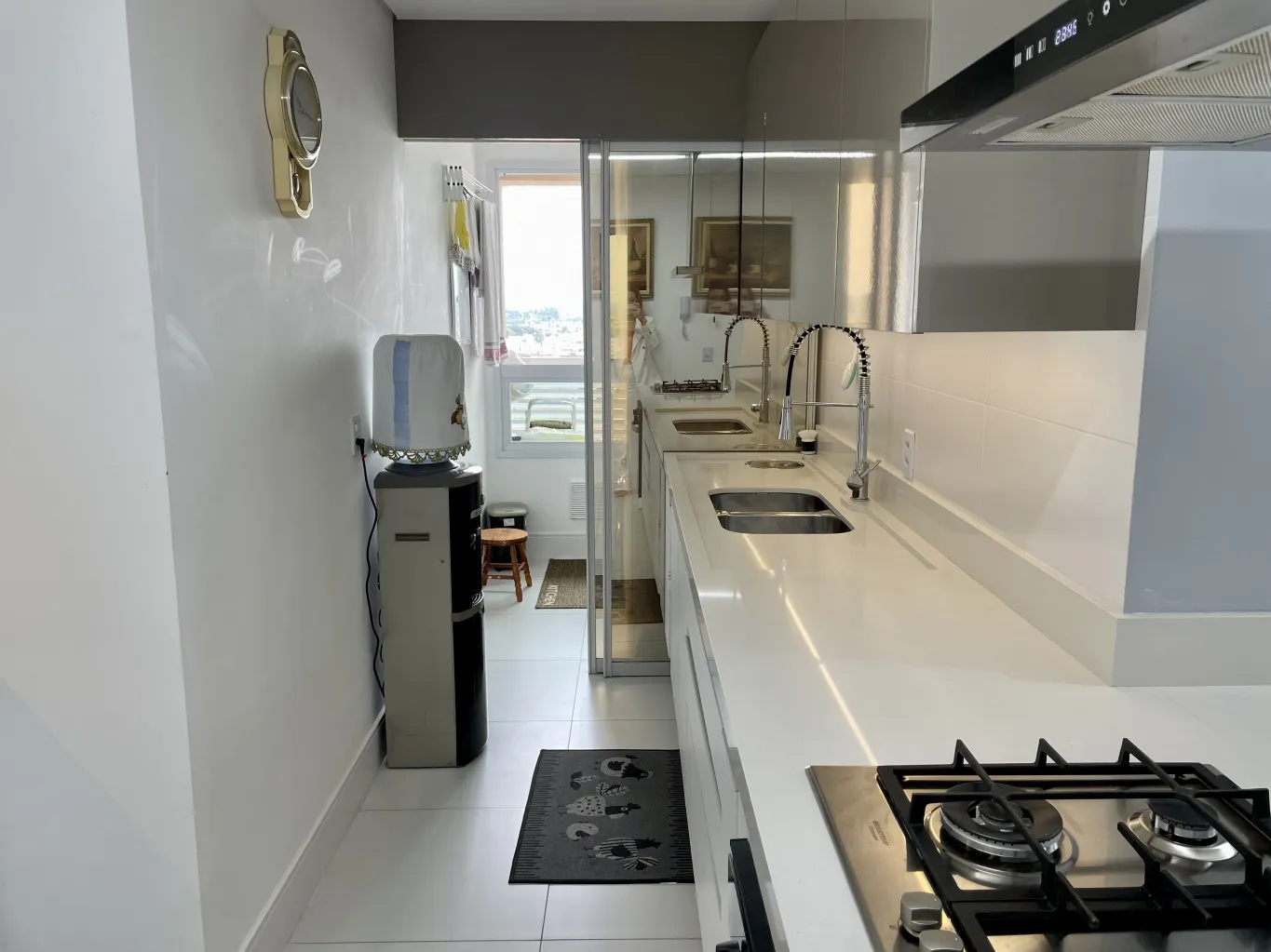 Apartamento com 4 quartos sendo duas suítes de frente para o mar em Piçarras — foto 5
