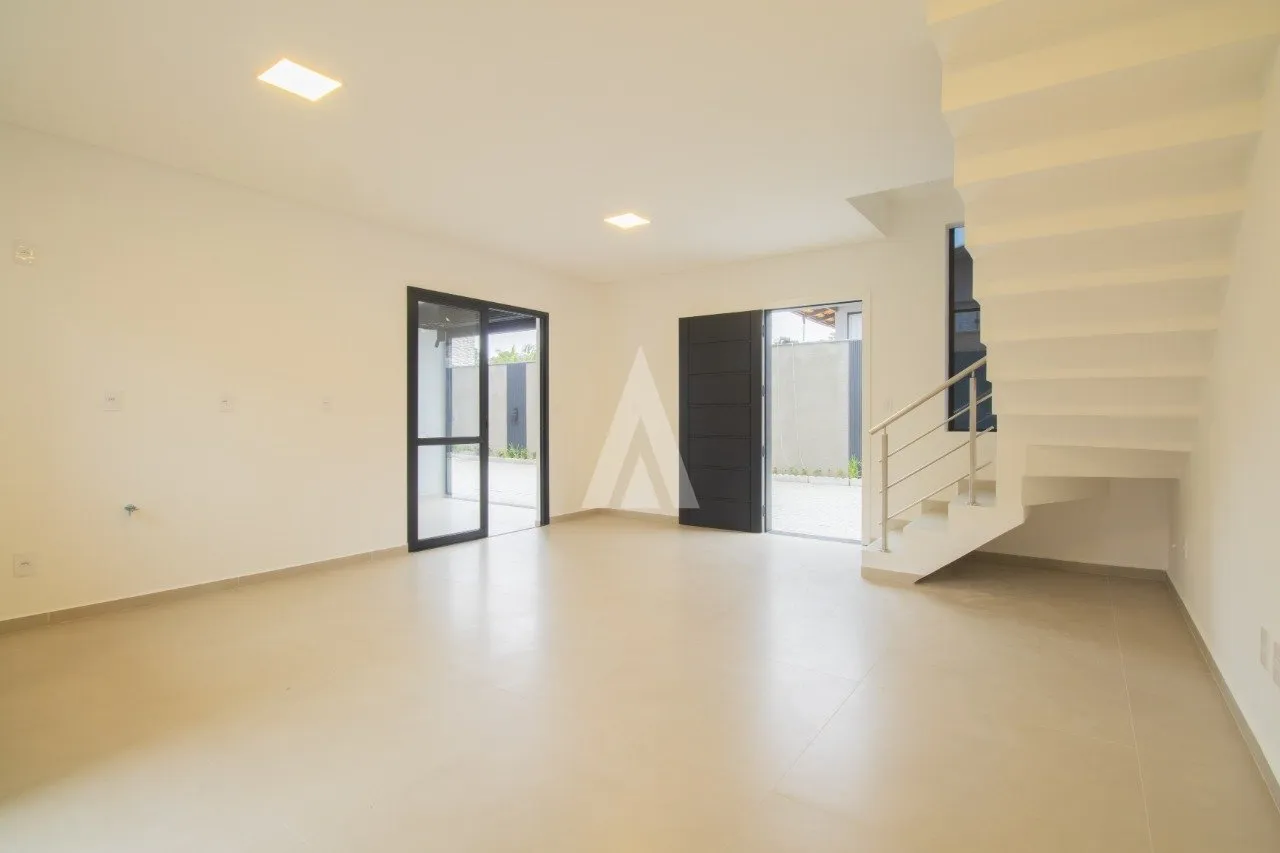 Sobrado Geminado com 1 suíte(s) mais 2 quarto(s) à venda no bairro BOM RETIRO em JOINVILLE, por R$ 799.000.00. — foto 3
