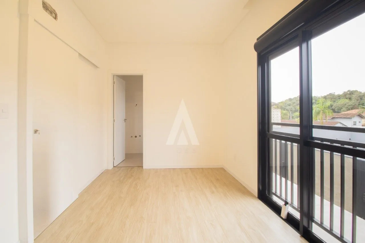 Sobrado Geminado com 1 suíte(s) mais 2 quarto(s) à venda no bairro BOM RETIRO em JOINVILLE, por R$ 799.000.00. — foto 6