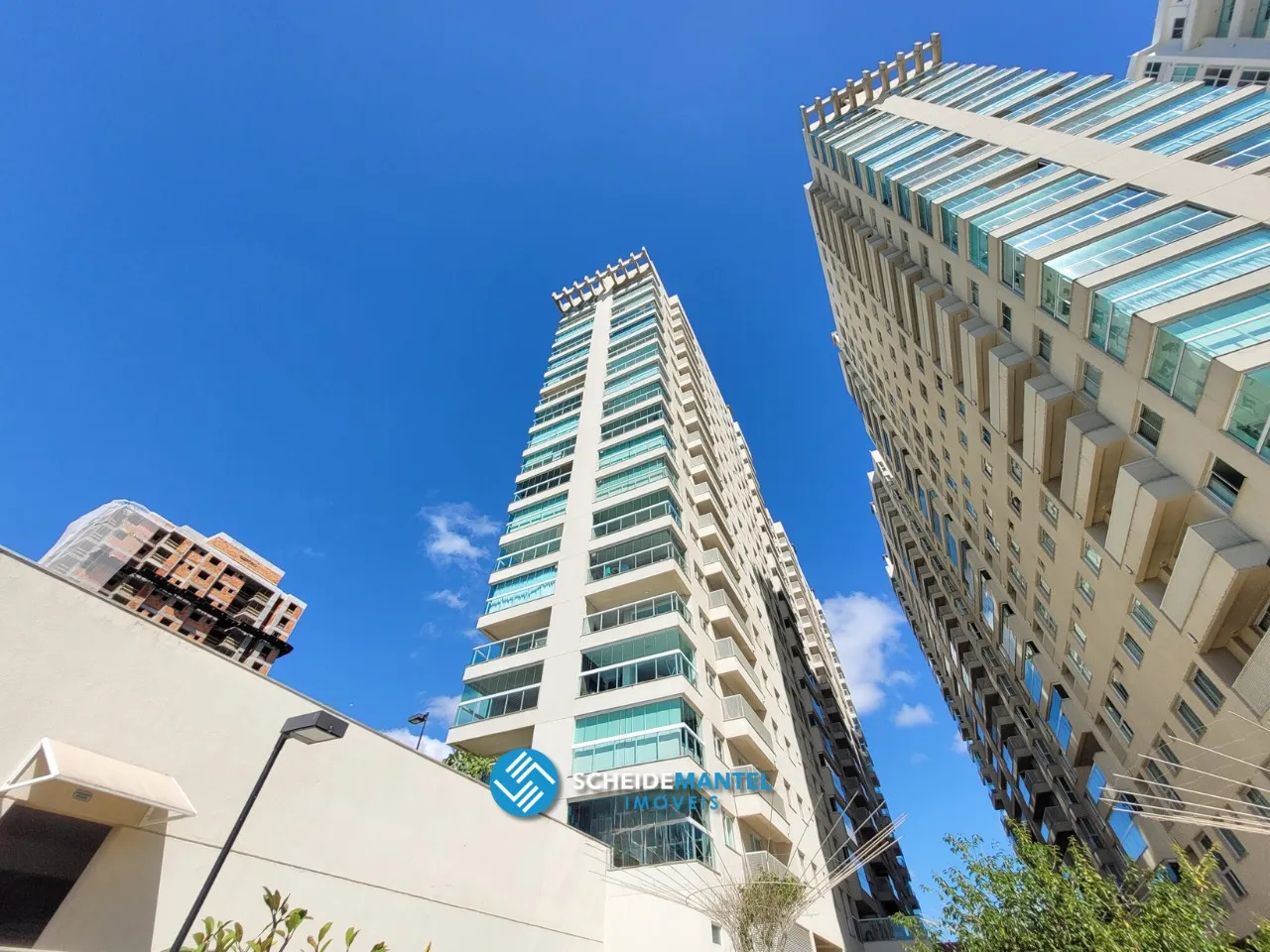 APARTAMENTO NO ITACOLOMI - BALNEÁRIO PIÇARRAS/SC - foto 1