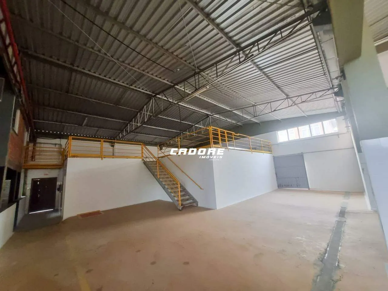 Excelente galpão de aproximadamente 4.900m no bairro Itoupavazinha I Cadore Imóveis — foto 4