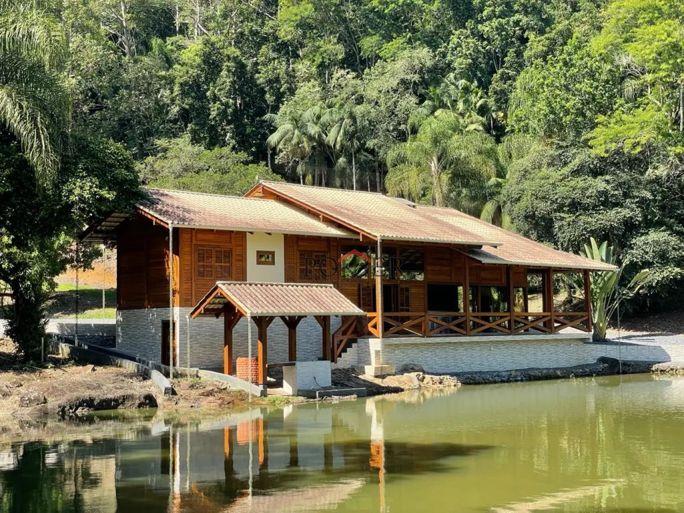 Um sonho de Sítio no Bairro Ribeirão Souto, edificado com uma linda casa (alvenaria e madeira de lei) com 260m, localizado na cidade de Pomerode com 89.970,58m. - foto 1