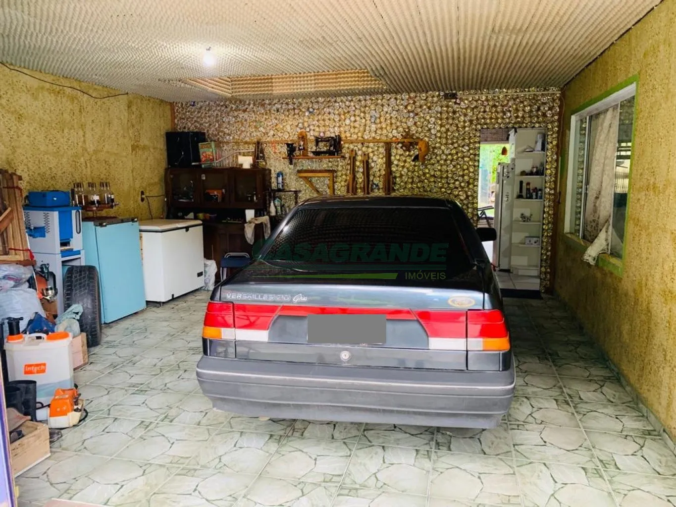Casa no bairro Itoupava Central, 735,93m2 de área do terreno, 3 dormitórios, sala, sala de jantar, cozinha, banheiro, amplo espaço de terreno e pomar nos fundos, 1 vaga de garagem coberta. — foto 7