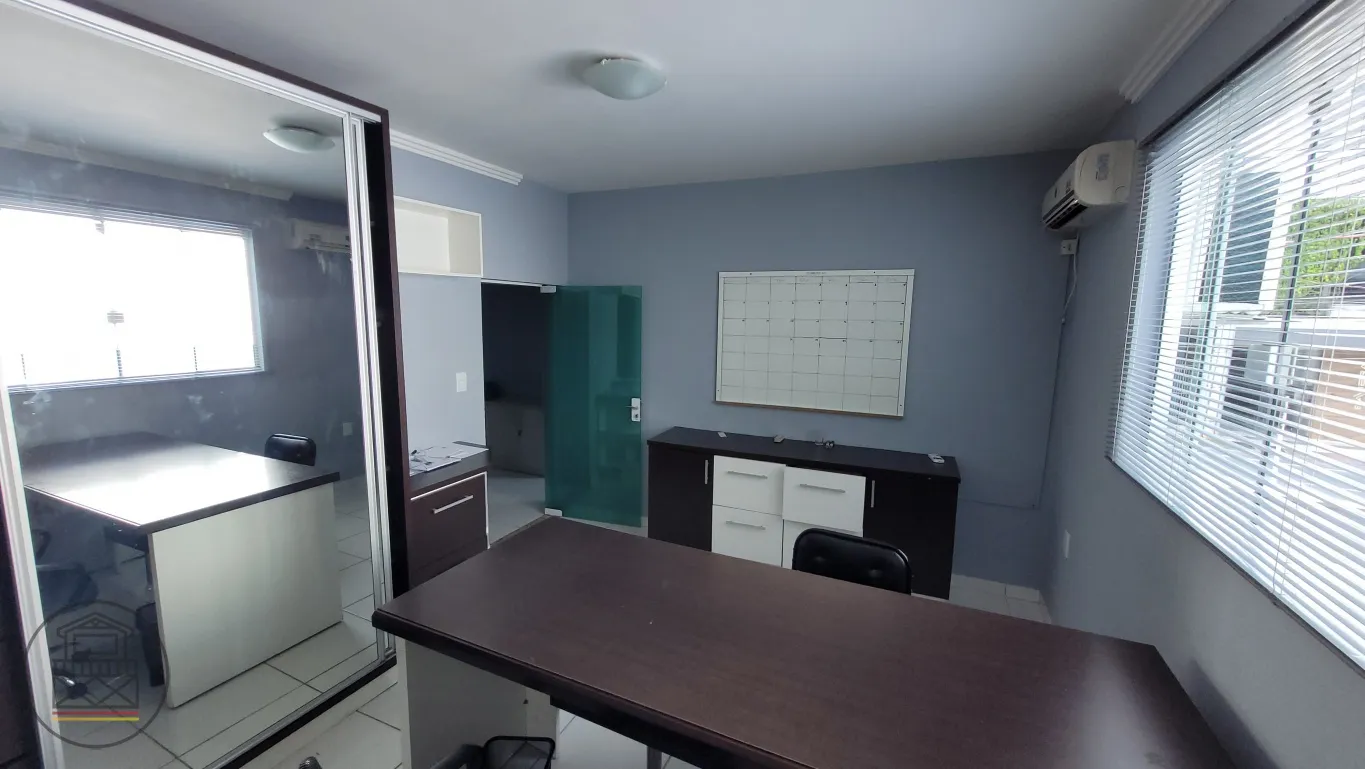 Sala Comercial no Centro de Blumenau - Localização Estratégica e Pronta para Uso! — foto 7