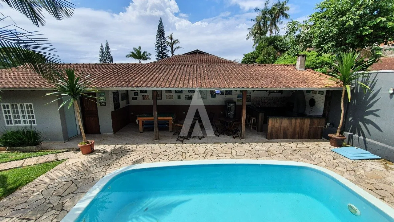 Casa com 1 suíte(s) mais 2 quarto(s) à venda no bairro Costa E Silva em Joinville, por R$ 850.000.00. — foto 3