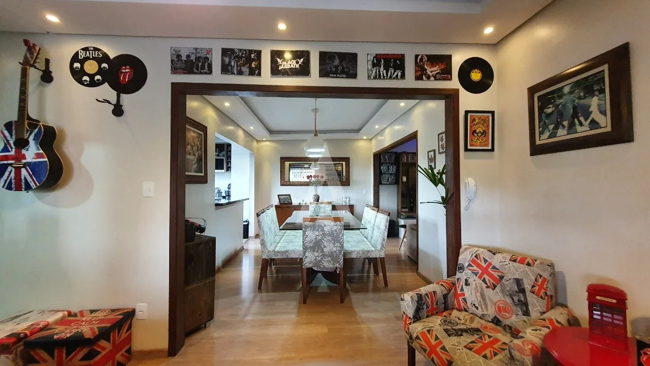 Casa com 1 suíte(s) mais 2 quarto(s) à venda no bairro Costa E Silva em Joinville, por R$ 850.000.00. — foto 4