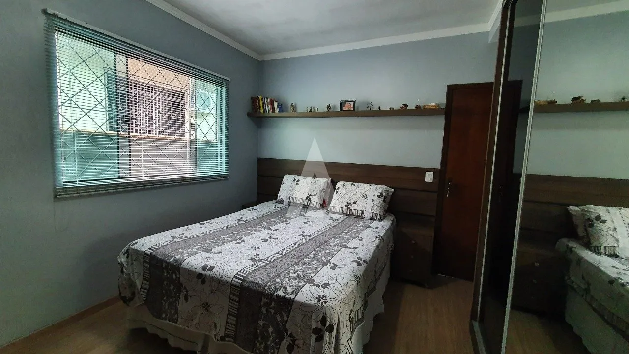 Casa com 1 suíte(s) mais 2 quarto(s) à venda no bairro Costa E Silva em Joinville, por R$ 850.000.00. — foto 5