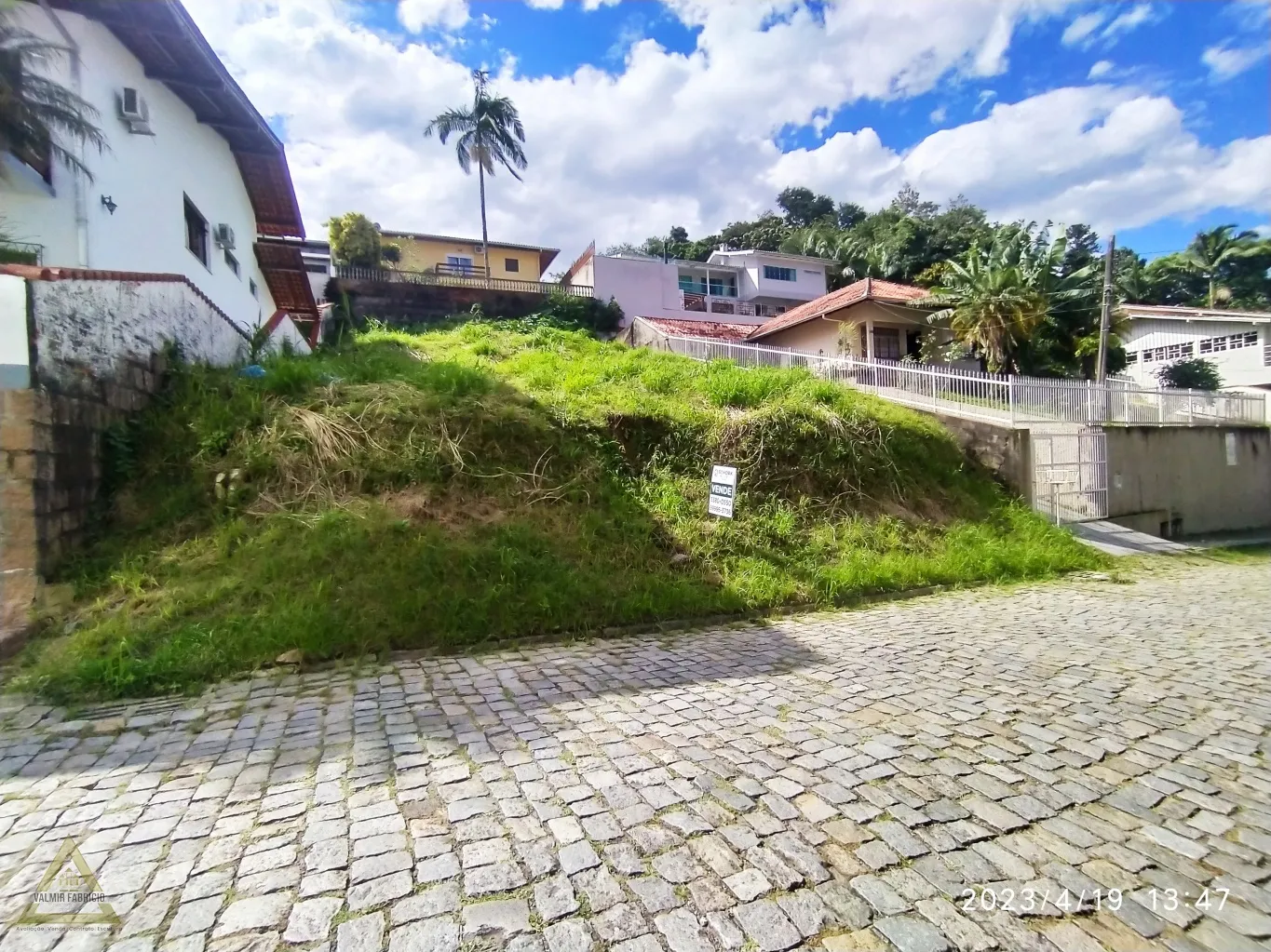 Procura-se famílias que busquem felicidade ou construtoras que busquem um ótimo investimento!!! — foto 3