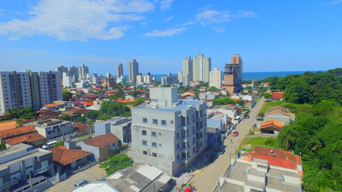 Apartamento com 3 quartos a 400 metros do mar em Balneário Piçarras — foto 3