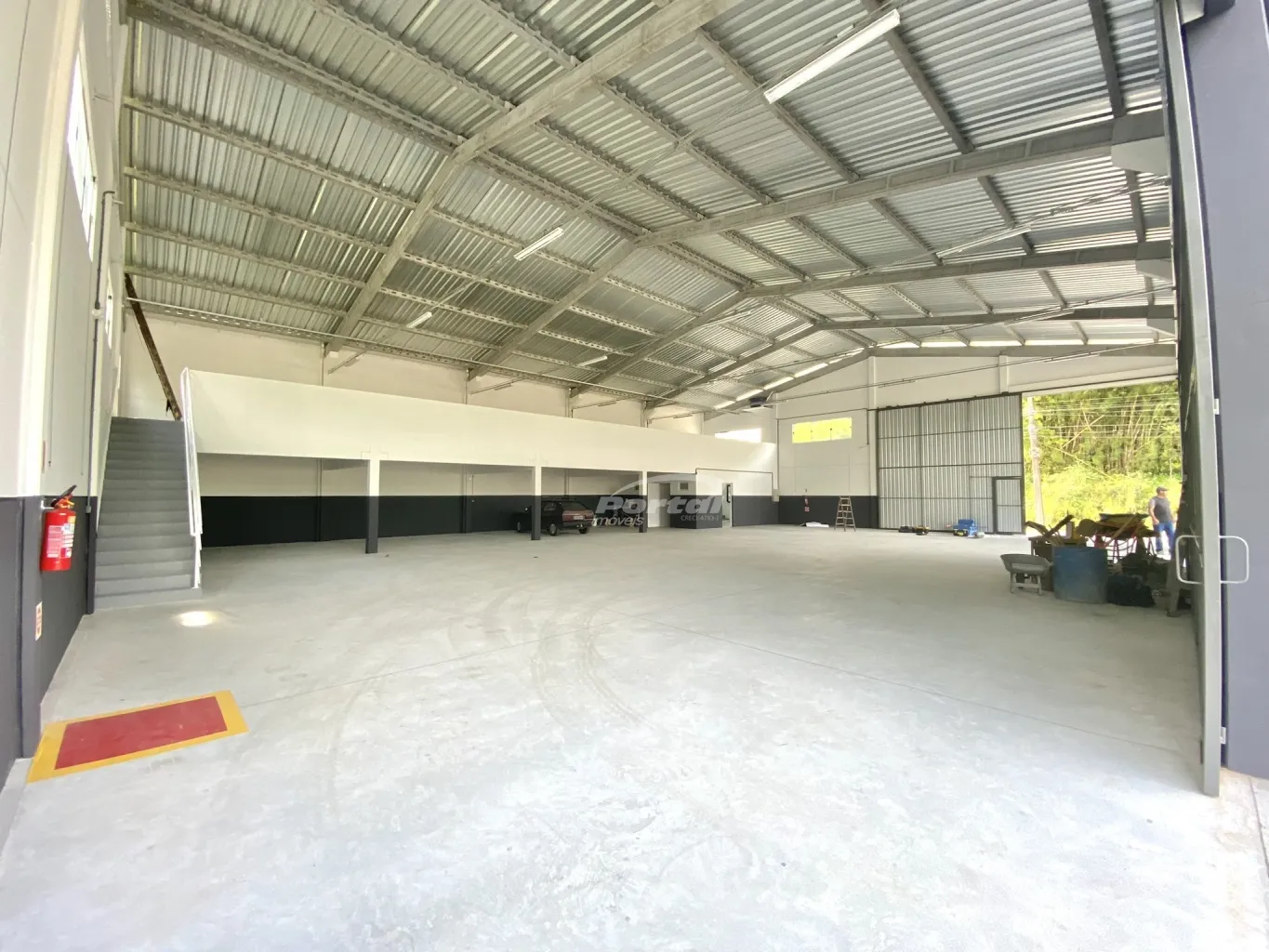 Excelente oportunidade comercial! Galpão localizado no bairro Itoupava Central, bairro com maior potencial de expansão e em constante crescimento. — foto 7