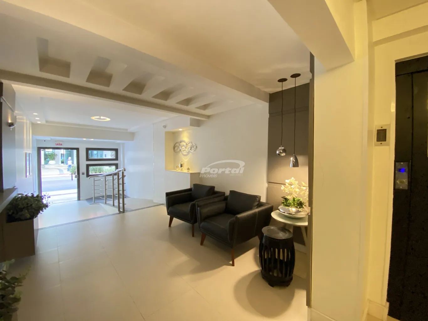 Apartamento à venda em andar alto, próximo ao Carrefour, de frente para a Avenida Brasil, em Balneário Camboriú! — foto 3