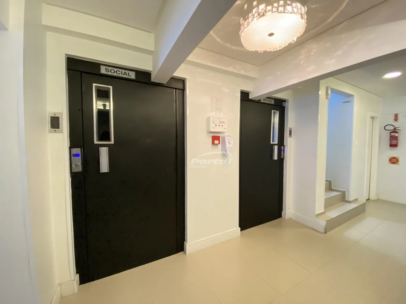 Apartamento à venda em andar alto, próximo ao Carrefour, de frente para a Avenida Brasil, em Balneário Camboriú! — foto 4