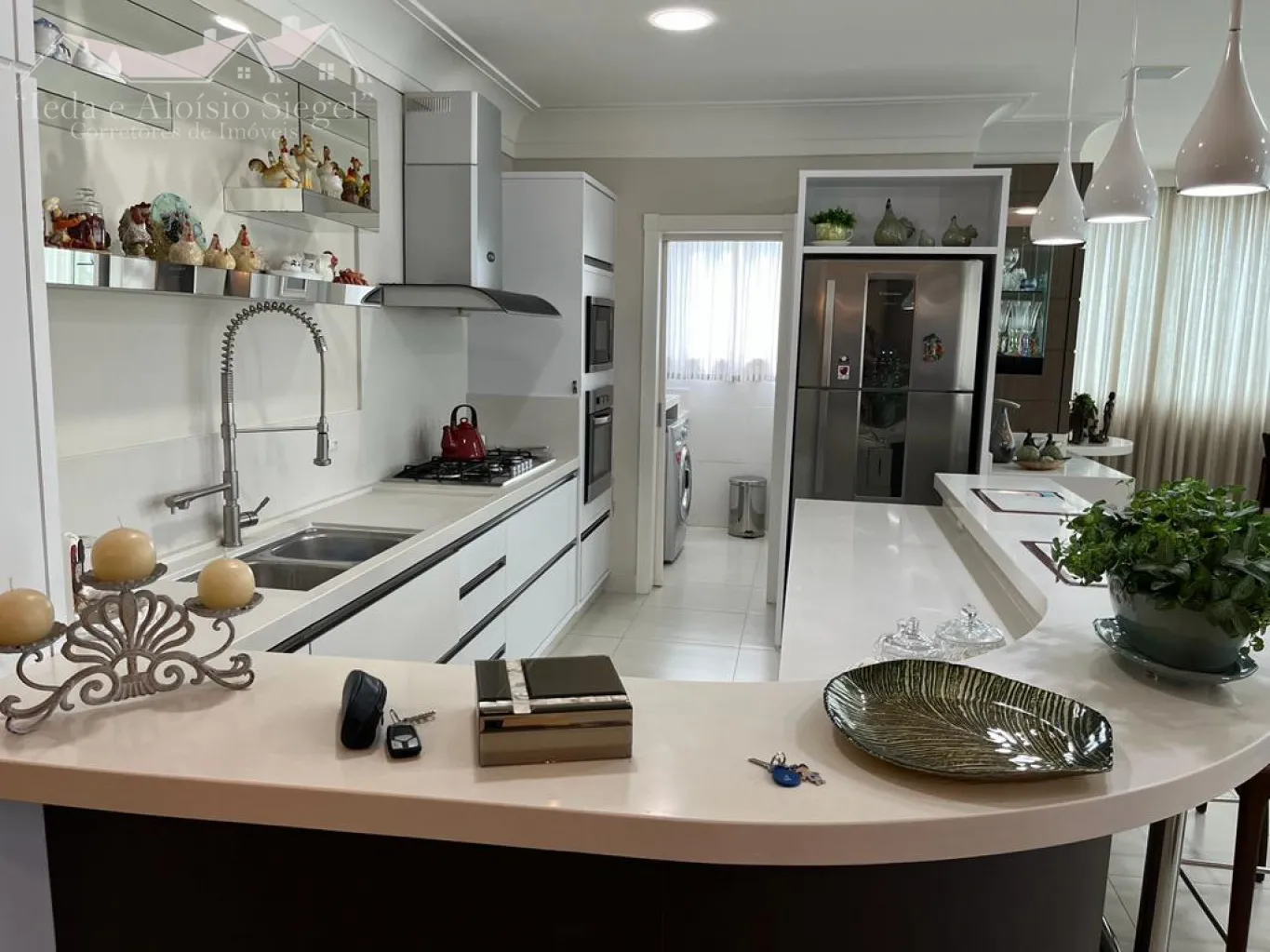 Luxuoso Apartamento Todo Mobiliado na Barra Sul em Balneario Camboriu/SC Ref.1098 — foto 4