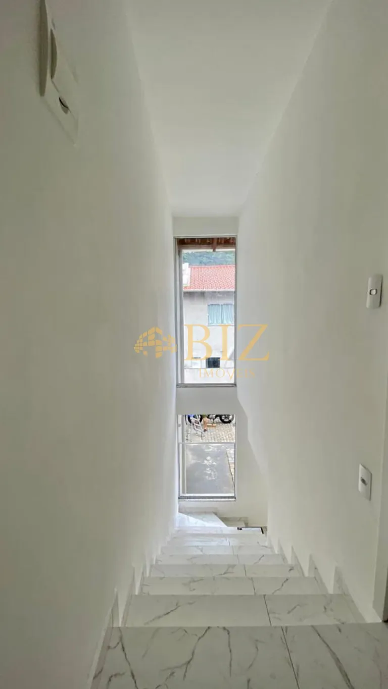 Excelente sobrado com cozinha planejada, com 2 amplos dormitórios, no Bairro Boa Vista. — foto 7