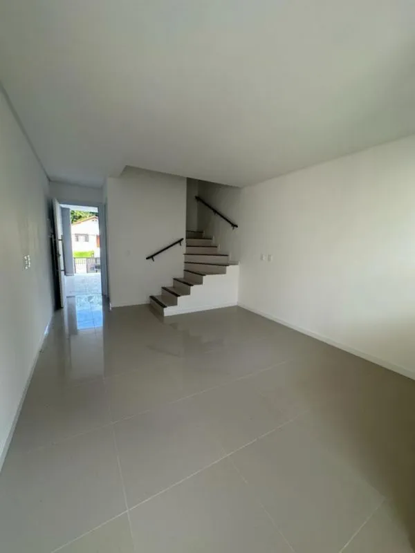 Sobrado com 2 suítes, no bairro Tribess — foto 5