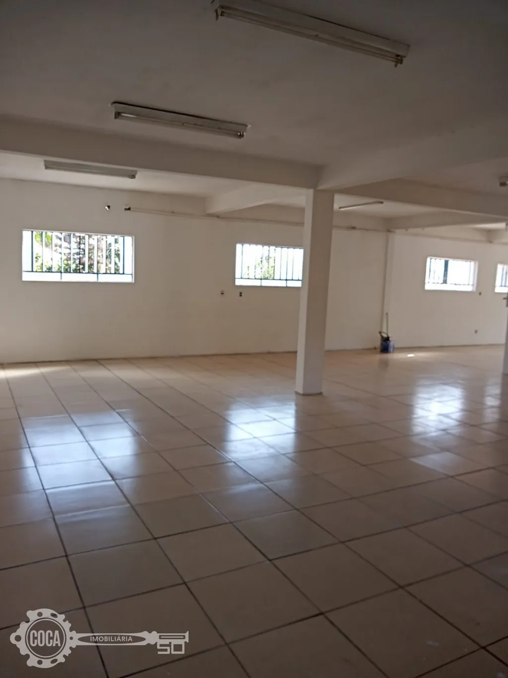 Locação Sala Comercial térrea com 320 m2 na General Osório Bairro da Velha — foto 3