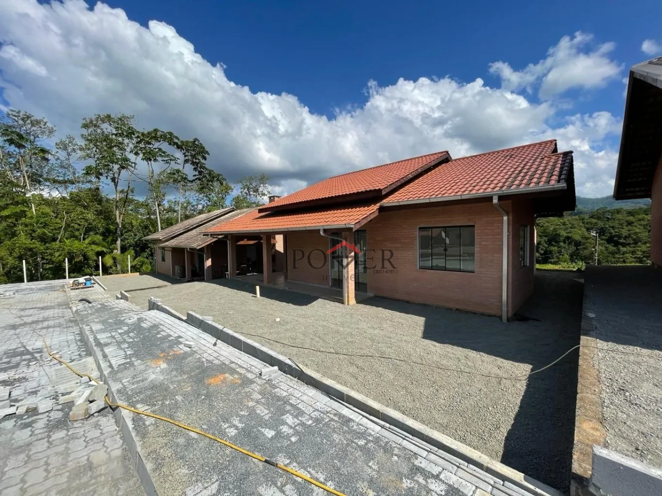 Linda Casa nova, no condomínio Residencial Ecohaus, com 3 dormitórios sendo uma suíte, com 107,93 m, localizado no Bairro Pomerode Fundos, na cidade de Pomerode. - foto 1