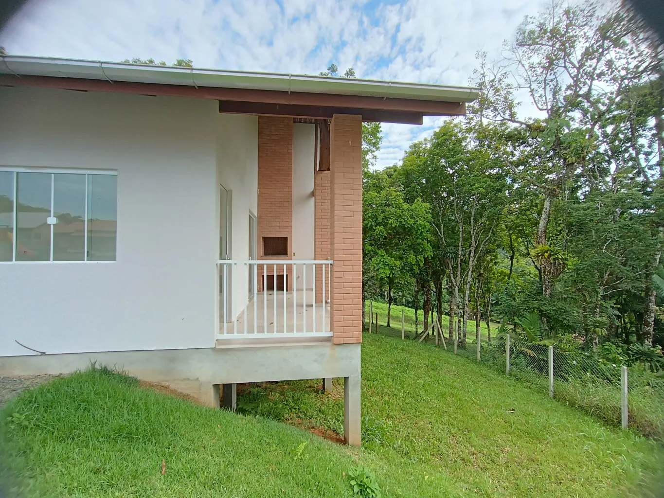 Lindas casas novas, no condomínio Residencial Ecohaus, com 3 dormitórios, com 122,17 m de área privativa, no Bairro Pomerode Fundos, na cidade de Pomerode. - foto 1