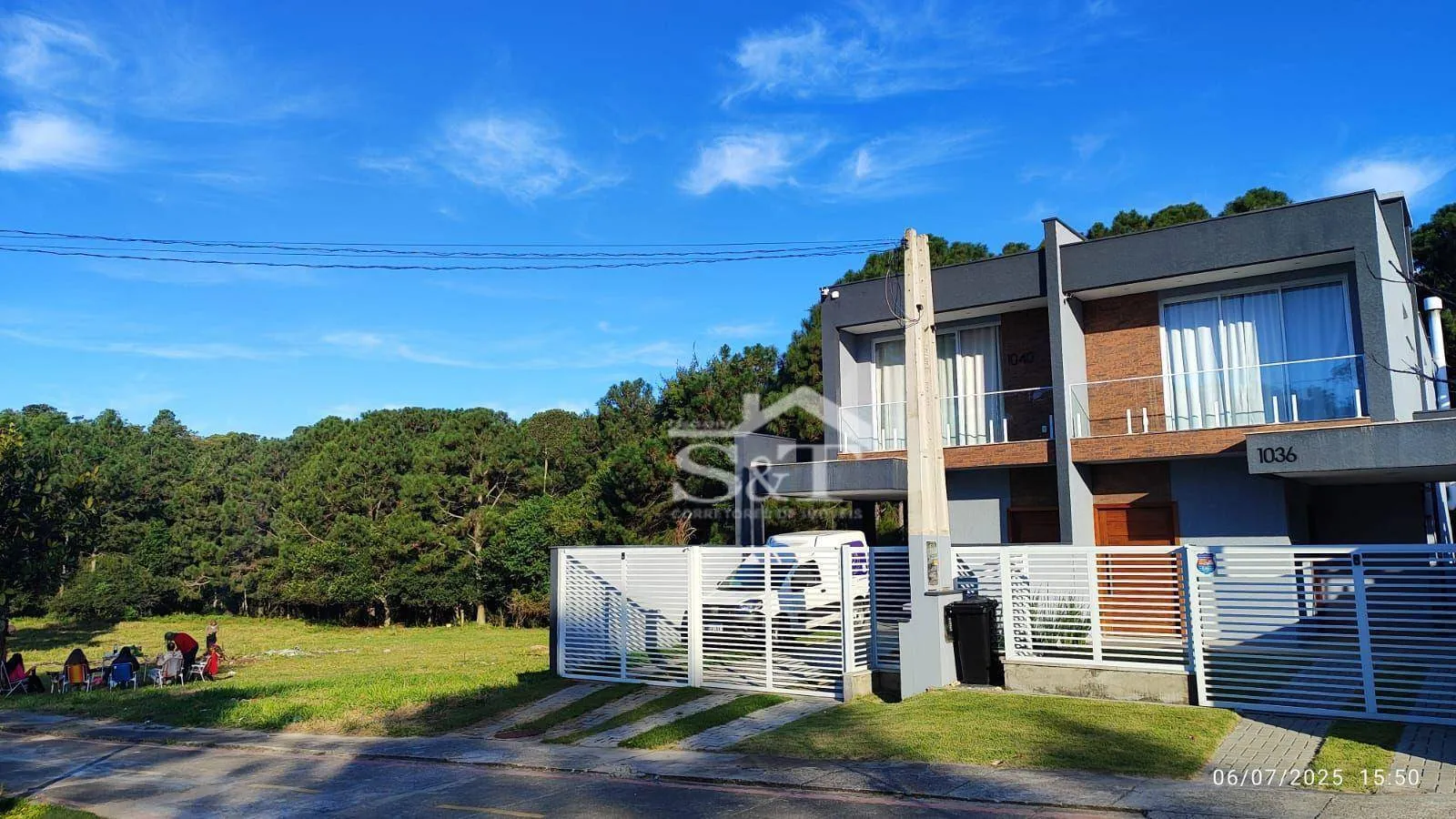 Sobrado com 3 dormitórios, semi mobiliado, bem localizado no Rio Vermelho, escritura pública! — foto 4