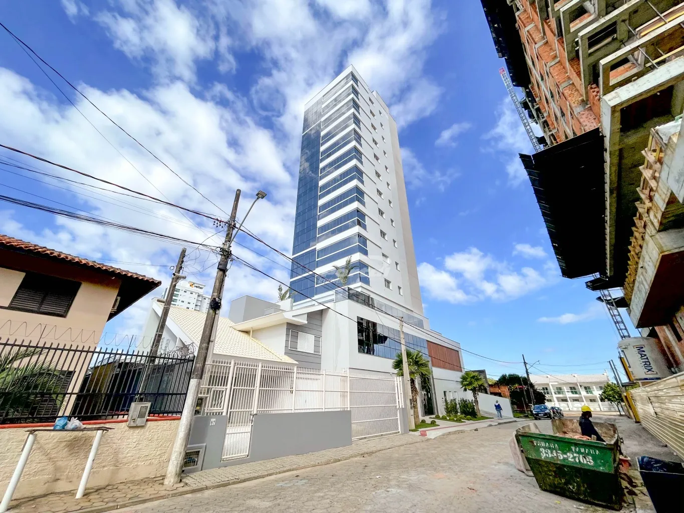 Excelente apartamento, com 3 suítes, localizado no bairro Itacolomi em Balneário Piçarras! — foto 2