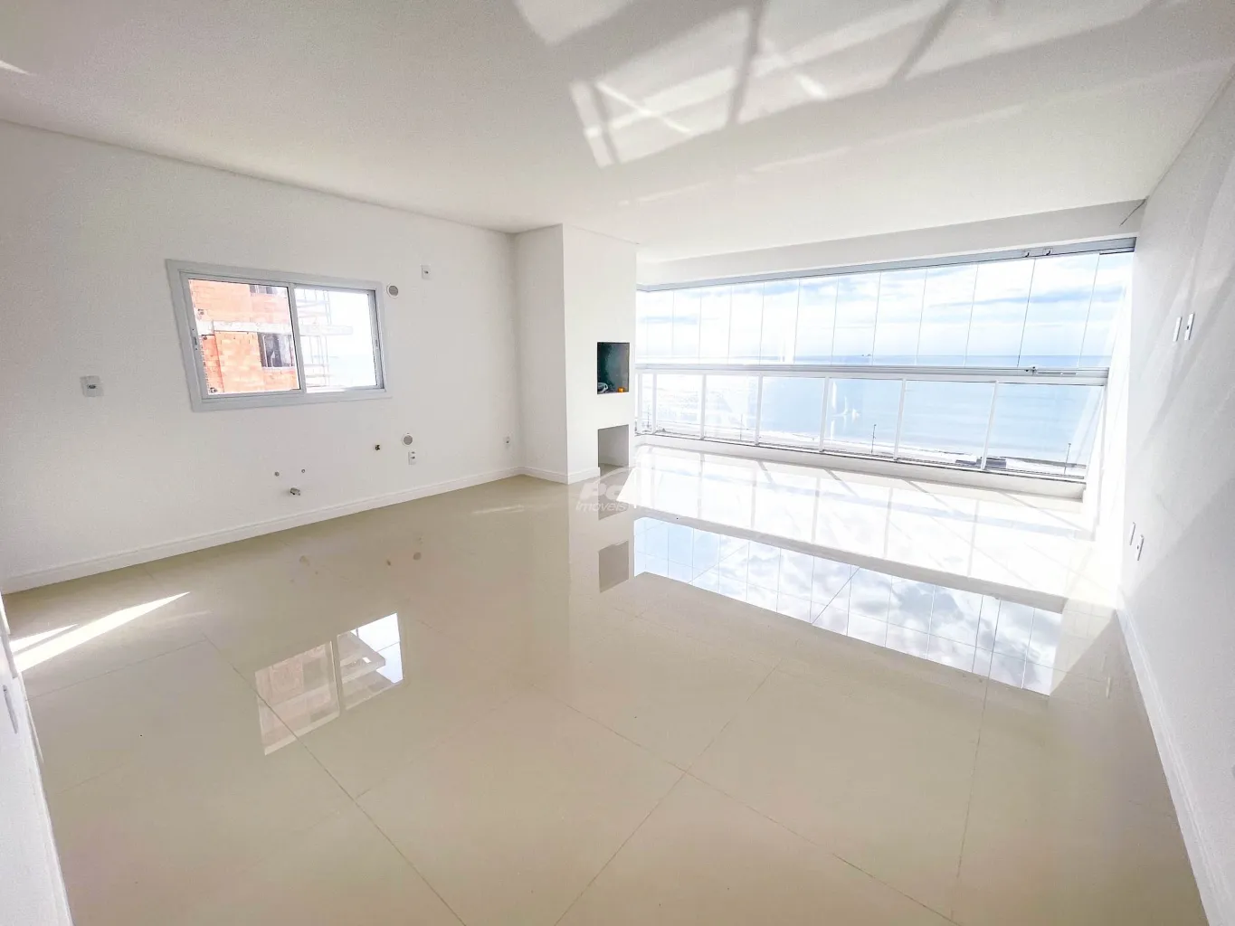 Excelente apartamento, com 3 suítes, localizado no bairro Itacolomi em Balneário Piçarras! — foto 5