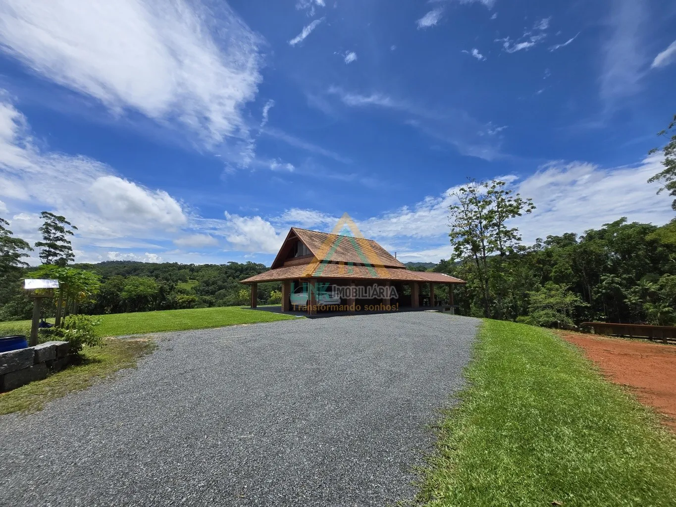 Sítio Comercial ou Residencial no Bairro Pomerode Fundos, na cidade de Pomerode, com área total de 38.250,00m. - foto 1