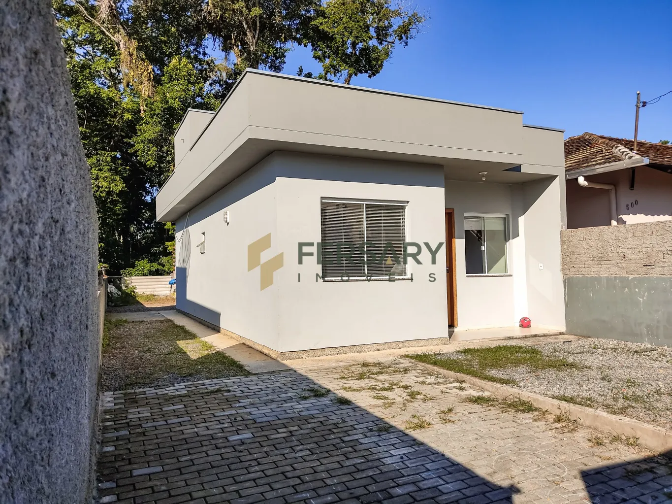 Belíssima casa de alvenaria no bairro Carijós. — foto 6