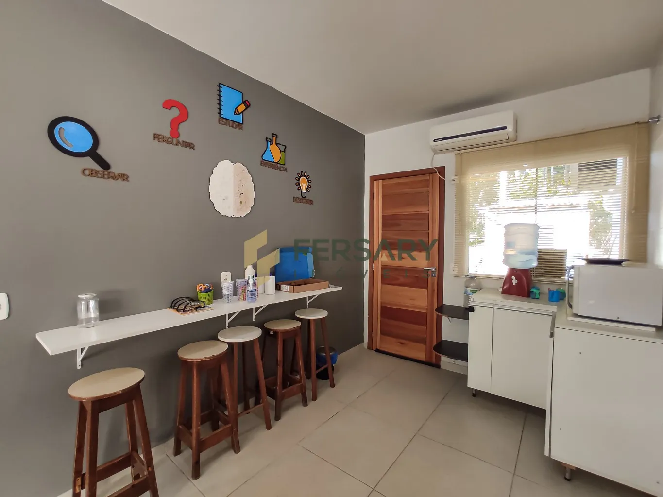 Belíssima casa de alvenaria no bairro Carijós. — foto 7