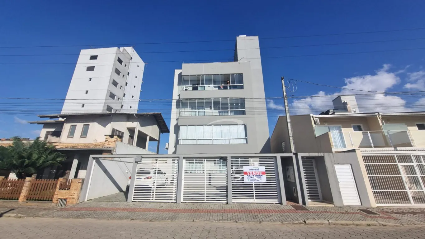 Excelente apartamento com 2 dormitórios, próximo a praia, no bairro Itacolomi em Balneário Piçarras! - foto 1